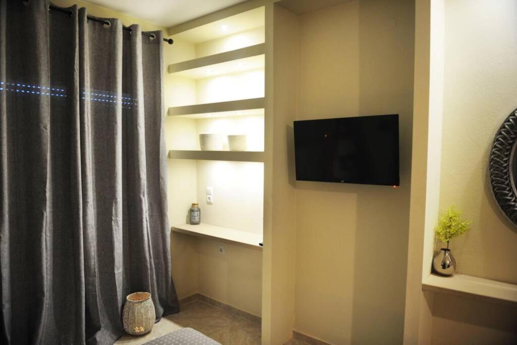 Georgia's Cozy #3 * Kavala